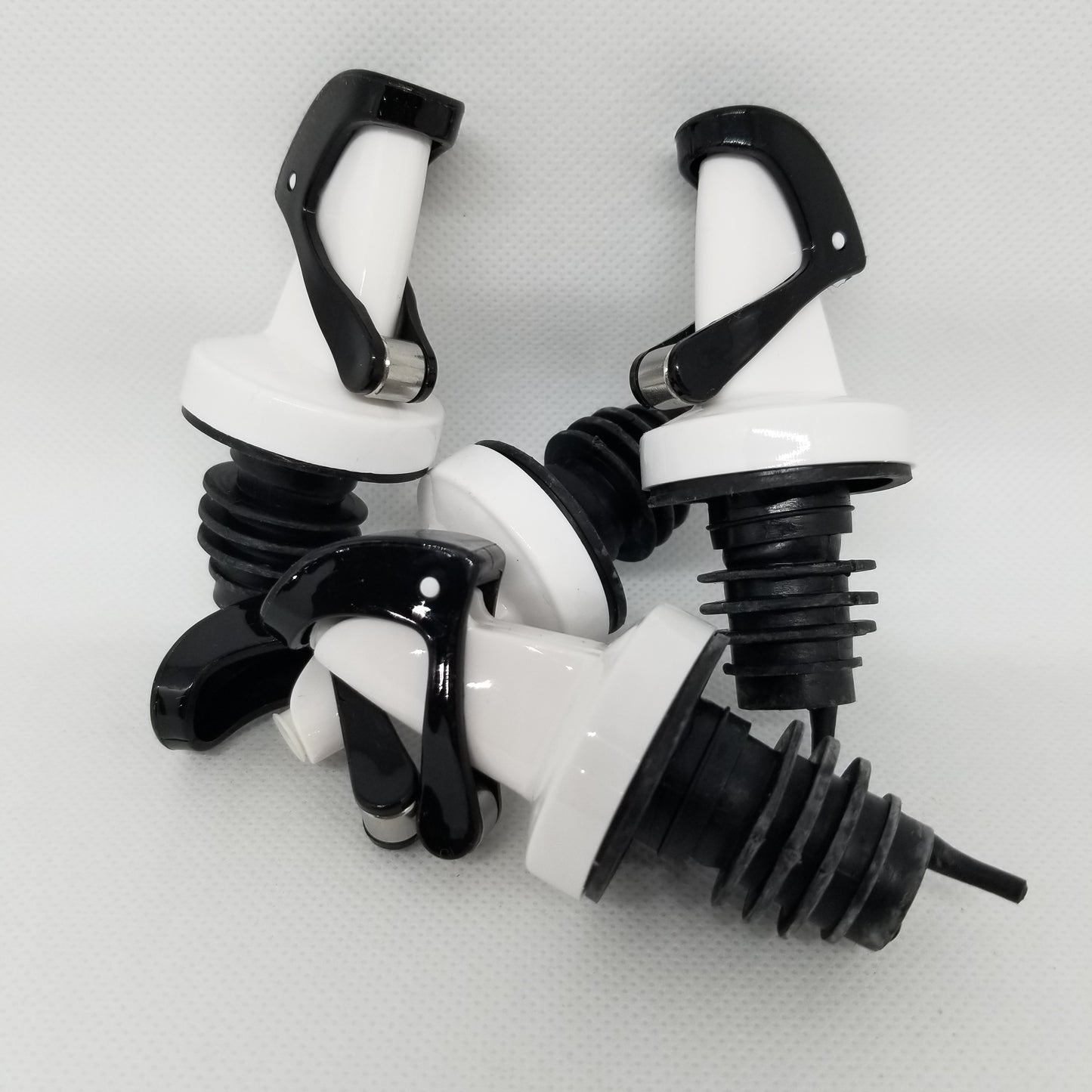 Pour Spout Plastic Weighted Black/White